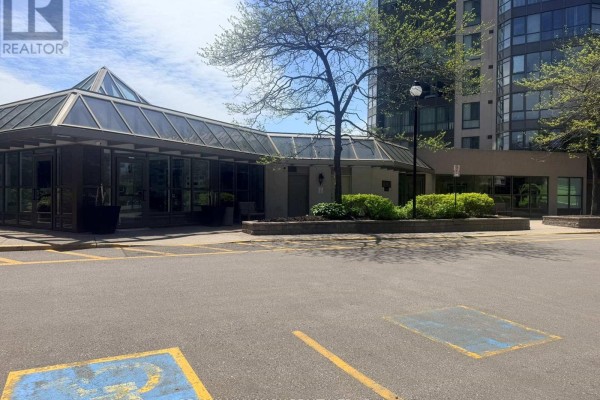 1105 - 3231 Eglinton Avenue E, Toronto, ON, photo 2