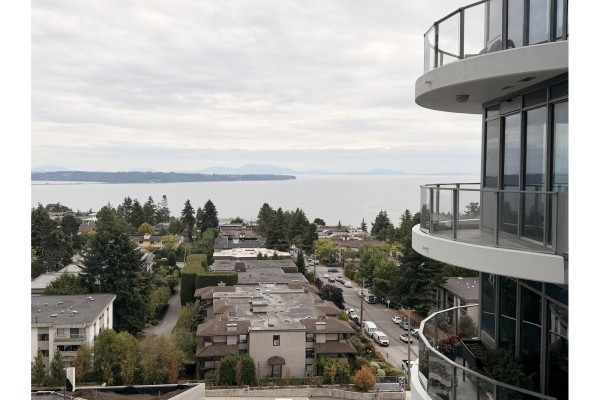 1105 1500 Martin Street, White Rock, BC V4B0C2 Photo 3