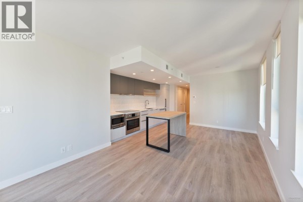 1105 567 Emerson Street, Coquitlam, BC V3J0M8 Photo 4