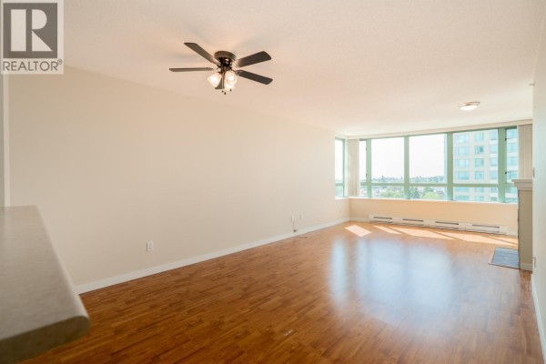 1105 6659 Southoaks Crescent, Burnaby, BC V5E4M9 Photo 4
