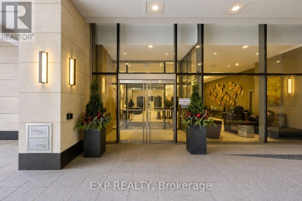 1106 - 155 Yorkville Avenue, Toronto, ON M5R1C4 Photo 2