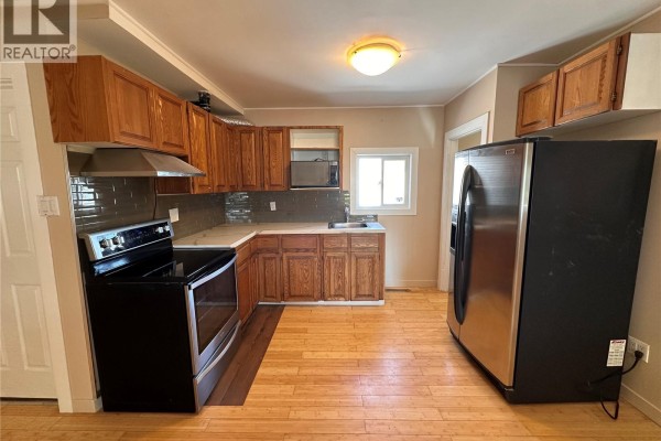 4pc Bathroom - 1106 10th Avenue E, Regina, SK S4N0J2 Photo 5