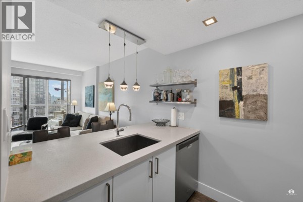 1106 1188 Howe Street, Vancouver, BC V6Z2S8 Photo 3