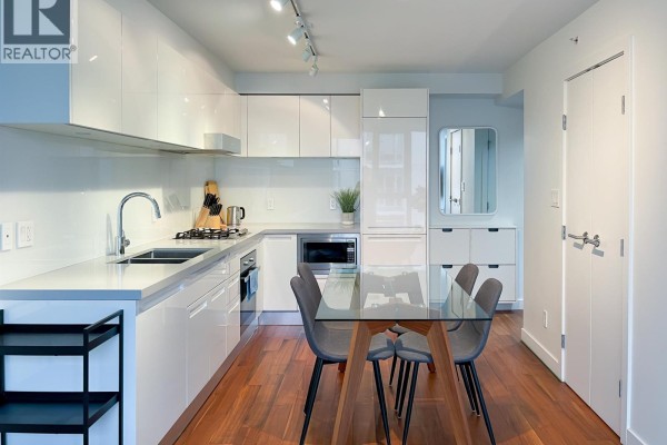 1106 188 Keefer Street, Vancouver, BC V6A1X4 Photo 3