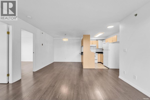 1106 6611 Cooney Road, Richmond, BC V6Y4C5 Photo 3