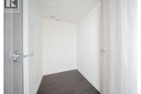 1107 433 Sw Marine Drive, West Vancouver, BC V5X0H5 Photo 5