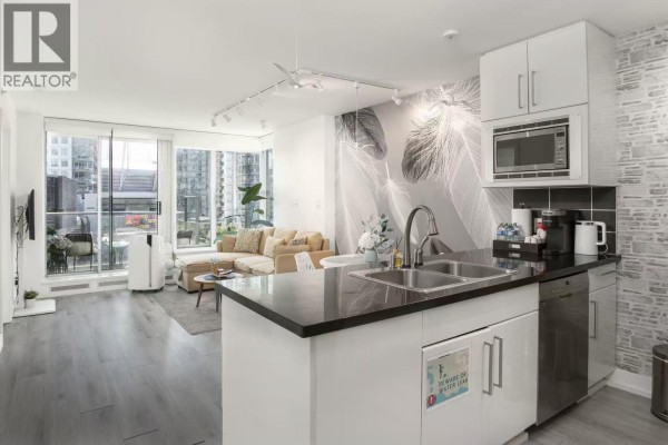 1107 689 Abbott Street, Vancouver