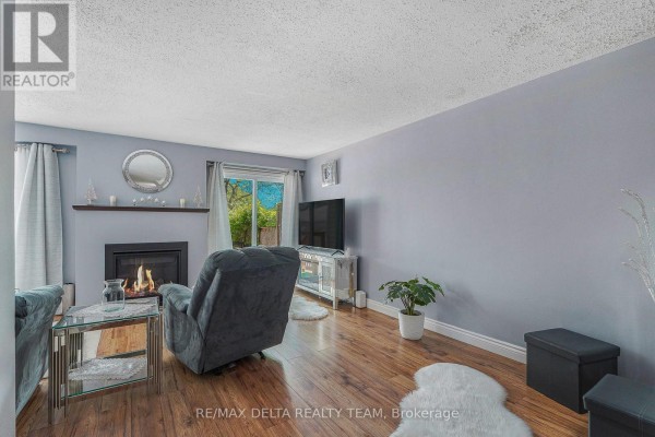 Bedroom 2 - 1107 Des Forets Avenue, Ottawa, ON K1C5K7 Photo 4