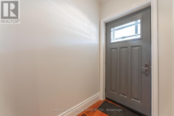 Bedroom 2 - 1107 Gerrard Street E, Toronto, ON M4M1Z9 Photo 5