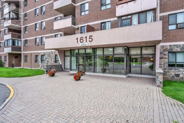 Eating area - 1108 - 1615 Bloor Street, Mississauga, ON L4X1S2 Photo 4