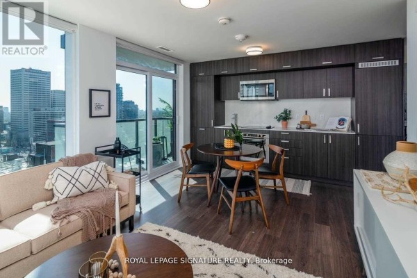 1108 - 18 Erskine Avenue, Toronto, ON, photo 3