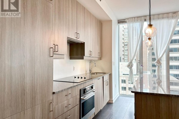 1108 - 426 University Avenue, Toronto, ON M5G1S9 Photo 5
