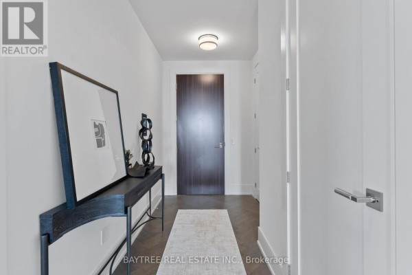 1108 - 455 Wellington Street W, Toronto, ON M5J2R2 Photo 3