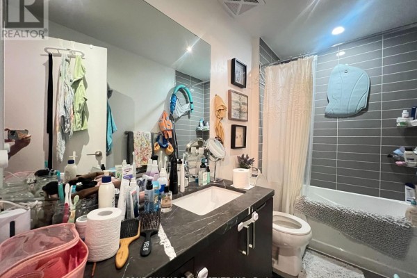 1108 - 501 St Clair Avenue W, Toronto, ON M5P0A2 Photo 5