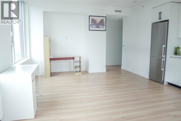 1108 8750 University Crescent, Burnaby, BC V5A0G9 Photo 2