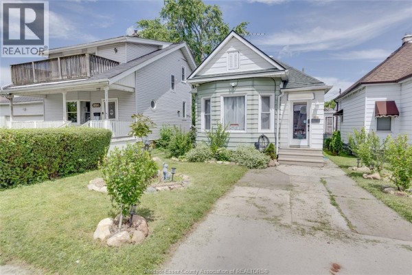 Laundry room - 1108 Assumption Street, Windsor, ON N9A3C4 Photo 2