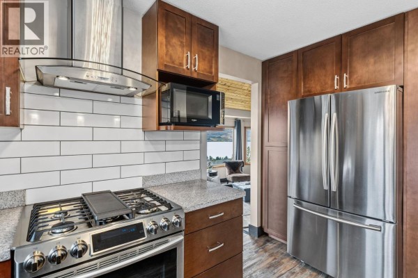 4pc Ensuite bath - 1108 Menu Road, West Kelowna, BC V1Z2J5 Photo 4