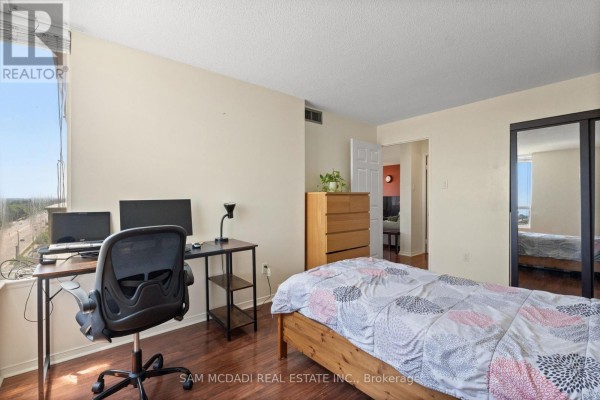 Dining room - 1109 - 700 Constellation Drive, Mississauga, ON L5R3G8 Photo 2