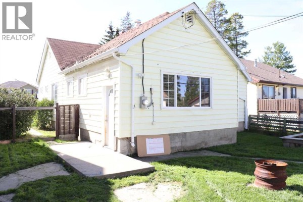 Bedroom - 1109 50 Street, Edson, AB T7E1G1 Photo 2