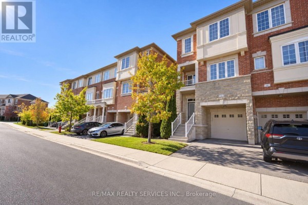Kitchen - 111 - 12 Cedarland Road, Brampton, ON L6Y6E5 Photo 4