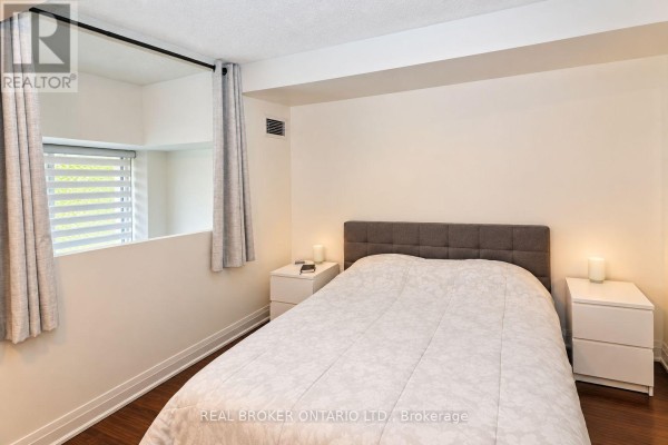 Den - 111 - 12 Woodstream Boulevard, Vaughan, ON L4L8C3 Photo 5