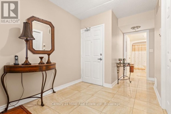 111 - 1450 Bishops Gate, Oakville, ON, photo 2