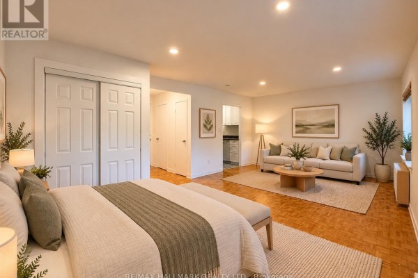 111 - 28 Upper Canada Drive, Toronto, ON M2P1R9 Photo 3
