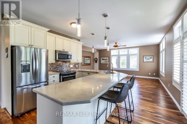 111 - 29 Lakewood Crescent, Kawartha Lakes, ON, photo 2
