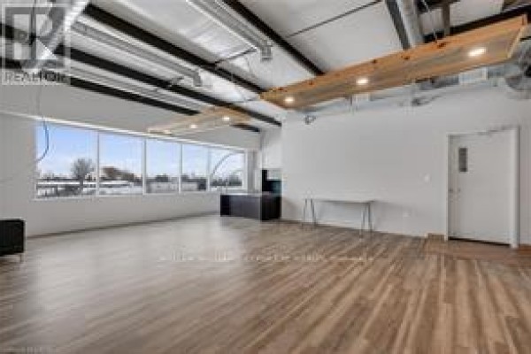 111 - 442 Millen Road, Hamilton, ON L8E6H2 Photo 4