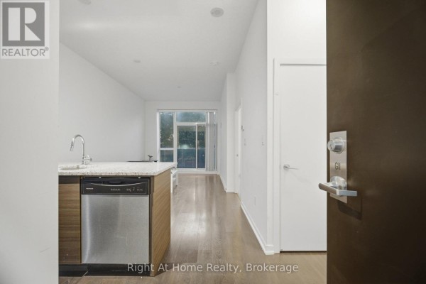 111 - 66 Forest Manor Road, Toronto, ON M2J0B7 Photo 5