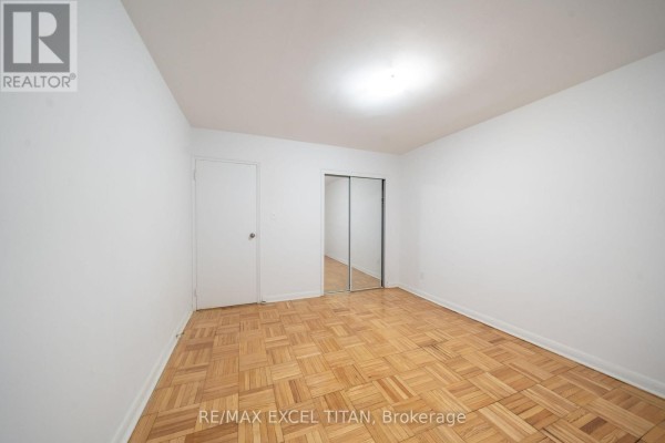 111 - 77 Erskine Avenue, Toronto, ON M4P1Y5 Photo 4