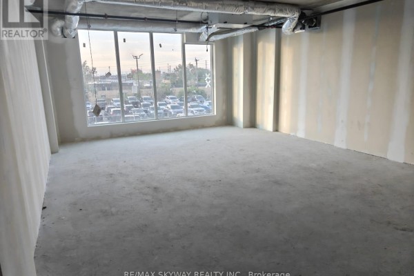 111 - 998 Martin Grove Road, Toronto, ON M9W4V8 Photo 4