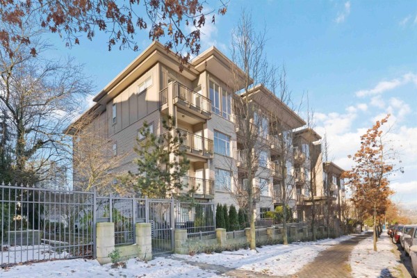111 13468 King George Boulevard, Surrey, BC V3T0B5 Photo 5