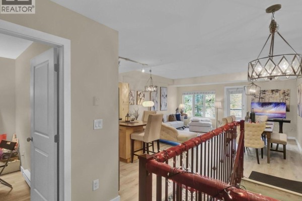 111 160 Shoreline Circle, Vancouver, BC V3H0B2 Photo 2