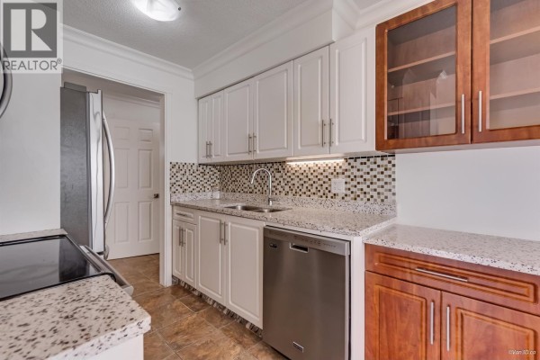 111 235 E 13th Street, North Vancouver, BC V7L2L6 Photo 4
