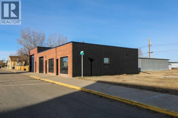 111 4 Avenue, Warner, AB T0K2L0 Photo 3