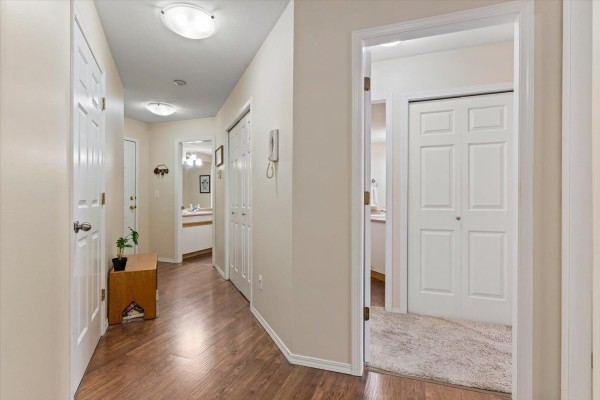 Laundry room - 111 45702 Watson Road, Garrison Crossing, Chilliwack, BC V2R3E6 Photo 2