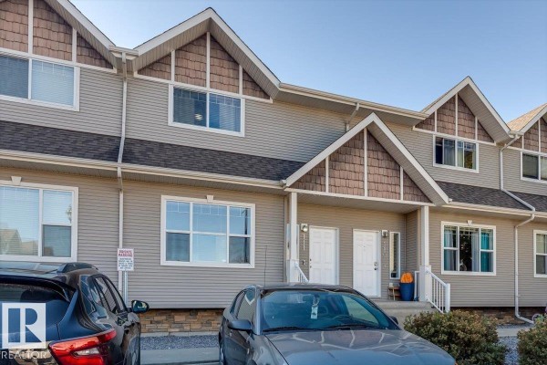 Kitchen - #111 50 Lucky Pl, Sylvan Lake, AB T4S0E3 Photo 3