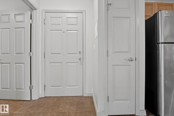 #111 5005 165 Av Nw, Edmonton, AB, photo 2