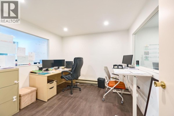 111 7450 Lowland Drive, Burnaby, BC V5J5A4 Photo 4