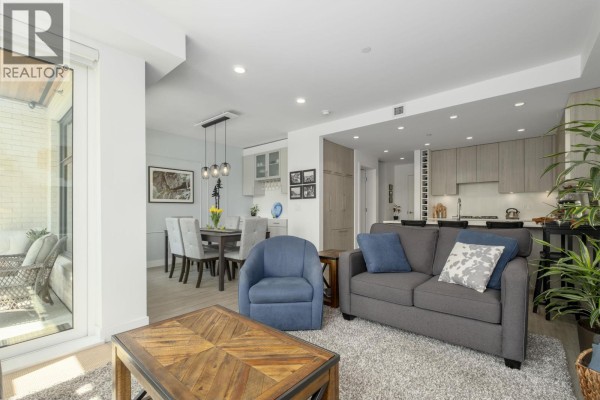 111 747 E 3rd Street, North Vancouver, BC V7L1G8 Photo 5