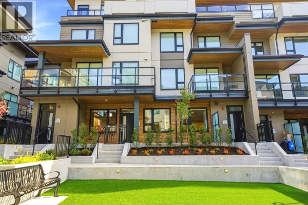 111 950 Lytton Street, North Vancouver