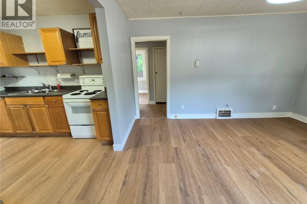 111 9th Street Ne, Weyburn, SK, photo 2