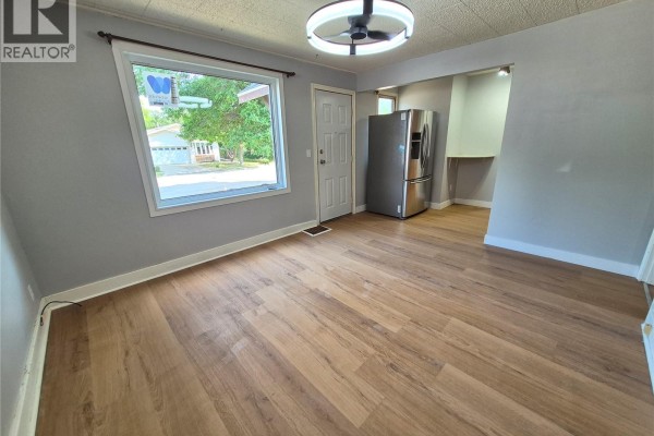 111 9th Street Ne, Weyburn, SK, photo 3