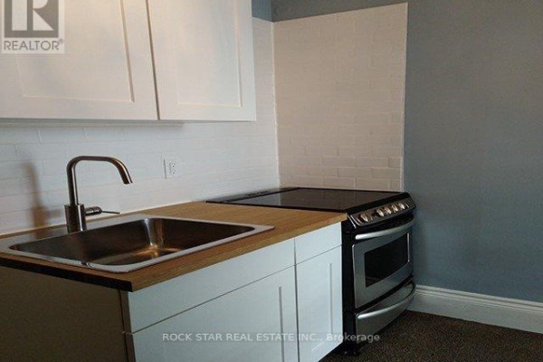111 Ainslie Street N, Cambridge, ON, photo 2
