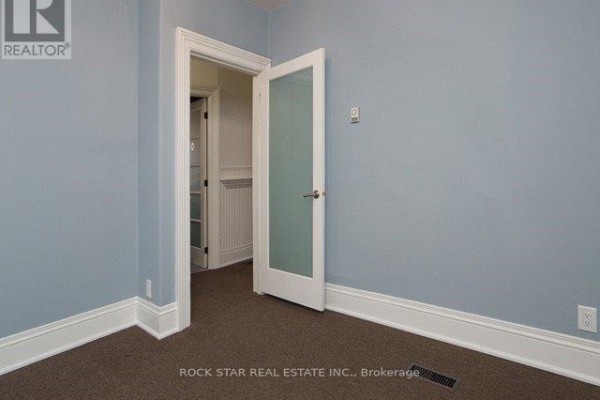 111 Ainslie Street N, Cambridge, ON N1R3P2 Photo 5