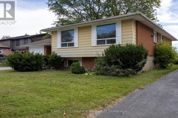 Kitchen - 111 Briarhill Drive, Stratford, ON N5A6N6 Photo 3