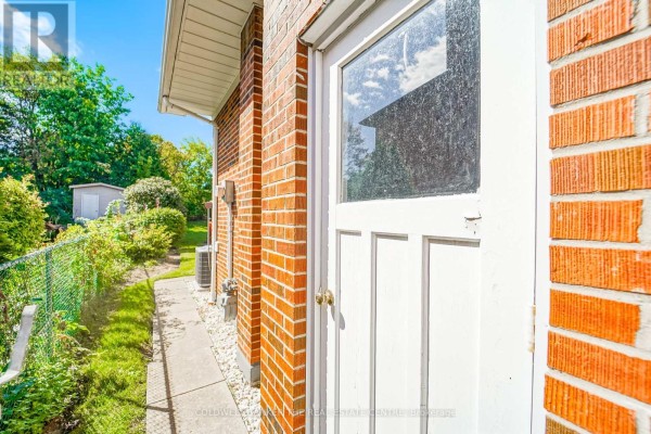 111 Briarscross Boulevard, Toronto, ON M1S3K6 Photo 4