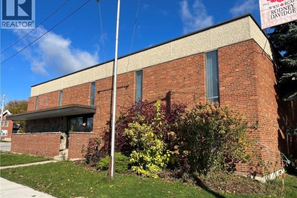 111 Broad Street E, Dunnville, ON, photo 2