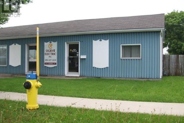 111 Campbell Street, Sarnia, ON, photo 2